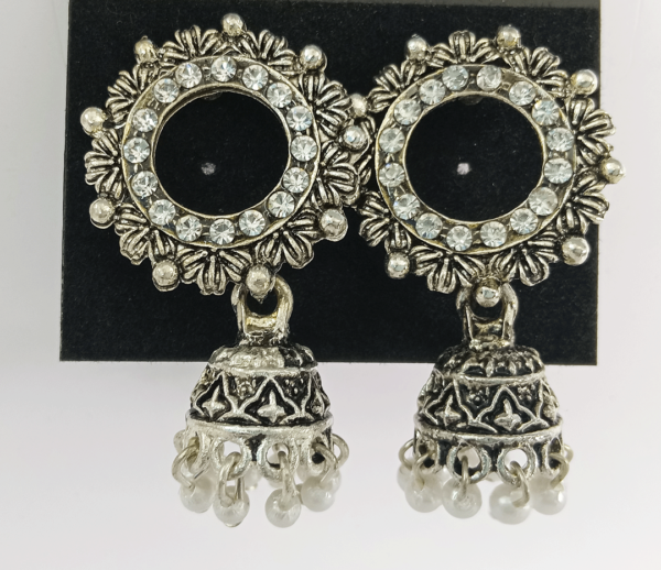 Fashion Jewelry – Antique metal earring